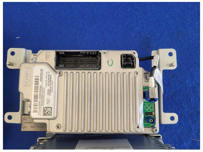 2019 Ford Mustang GT S550 Audio Receiver Information Screen Radio AM FM 2577 - The Parts Farm