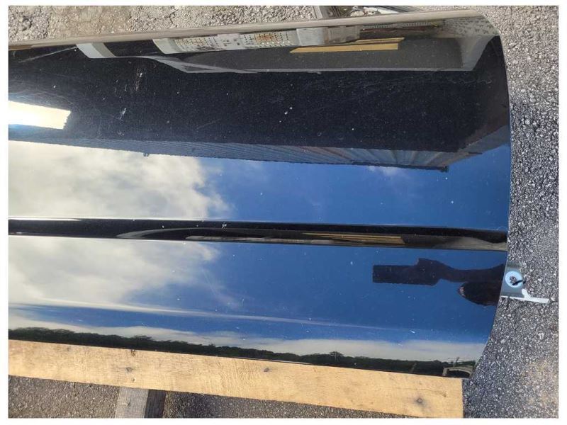 2005-2009 Ford Mustang GT Convertible Passenger Front Door Shell Paint UA 2542 - The Parts Farm