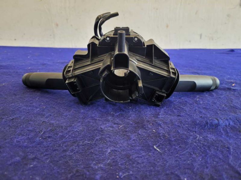 2016-2017 Chevrolet SS Sedan 6.2L Wiper Turn Signal Steering Column Switch - The Parts Farm