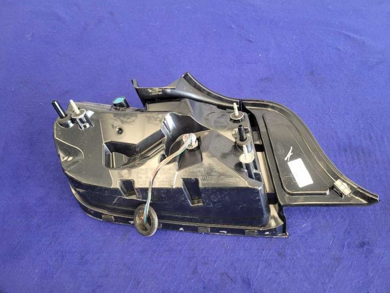 2018-2023 Ford Mustang GT S550 Passenger Right Tail Light Lamp Brake Lens 2393 - The Parts Farm