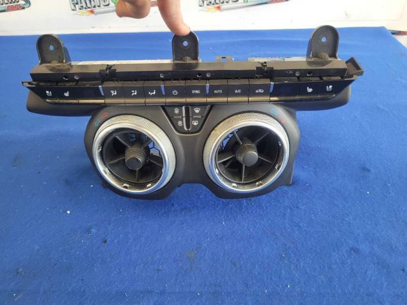 2018-2020 Chevrolet Camaro SS 6.2L Temperature Control Dual Zone CJ2 HVAC 2259 - The Parts Farm