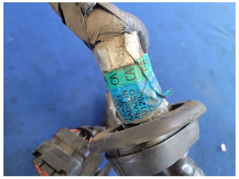 2003 Ford Mustang GT 4.6L Coupe Lamp Front Harness Wire Plug *Cut* 2556 - The Parts Farm