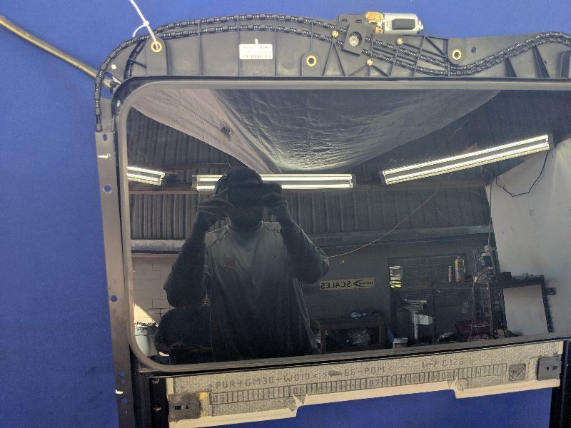 2014-2017 Chevrolet Caprice SS Roof Glass Sun Roof Full Set Up Shade - The Parts Farm