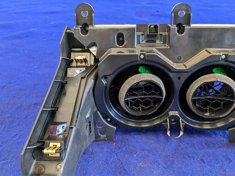 2018-2020 Chevrolet Camaro ZL1 6.2L Temperature Control Dual Zone CJ2 HVAC - The Parts Farm