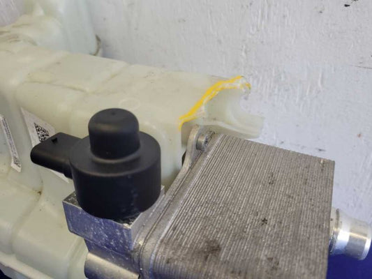 2017 2018 2019 2020 Tesla Model 3 Standard Coolant Reservoir Fluid Overflow