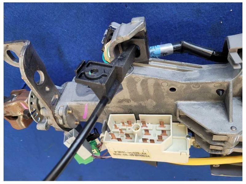 2003-2004 Ford Mustang GT 4.6L Steering Column Floor Shift Auto Trans 2589 - The Parts Farm