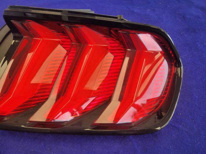 2018-2023 Ford Mustang GT S550 Passenger Right Taillight Lamp Brake Lens 2214 - The Parts Farm