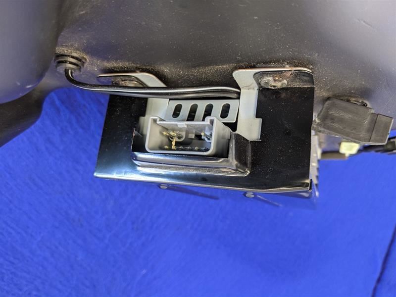 2002-2005 Ford Thunderbird 3.9L Passenger Side Speaker Convertible OEM Factory - The Parts Farm