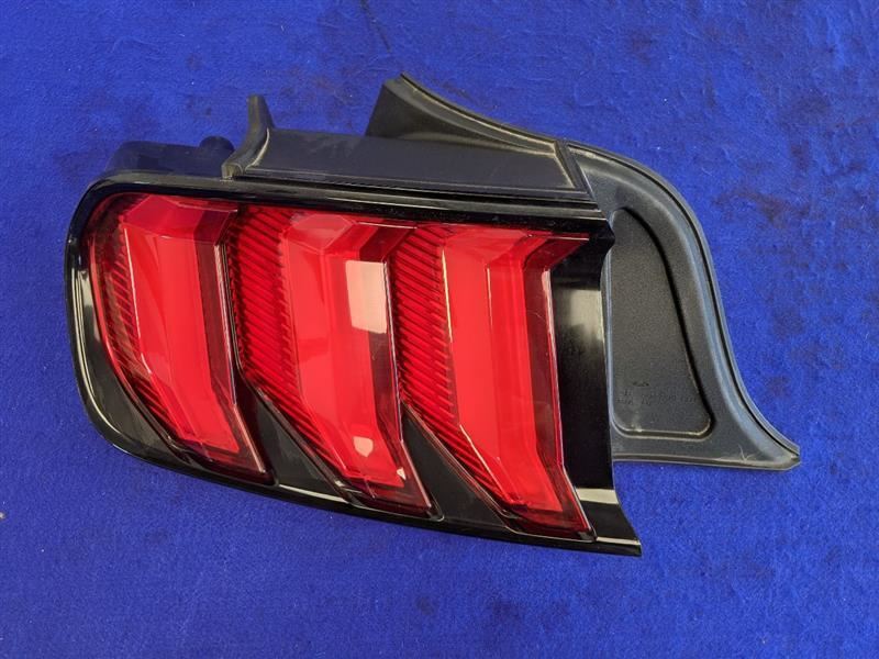2018-2023 Ford Mustang GT S550 Driver Left LH Tail Light Lamp Brake Lens OEM - The Parts Farm
