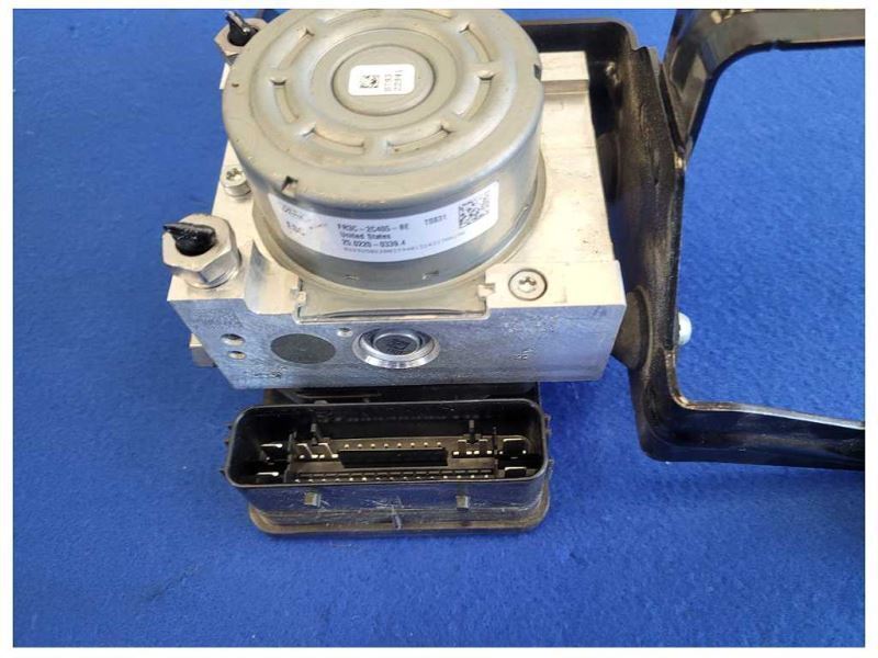 2015-2017 Ford Mustang GT S550 Coupe ABS Anti-Lock Brakes Module 2559 - The Parts Farm