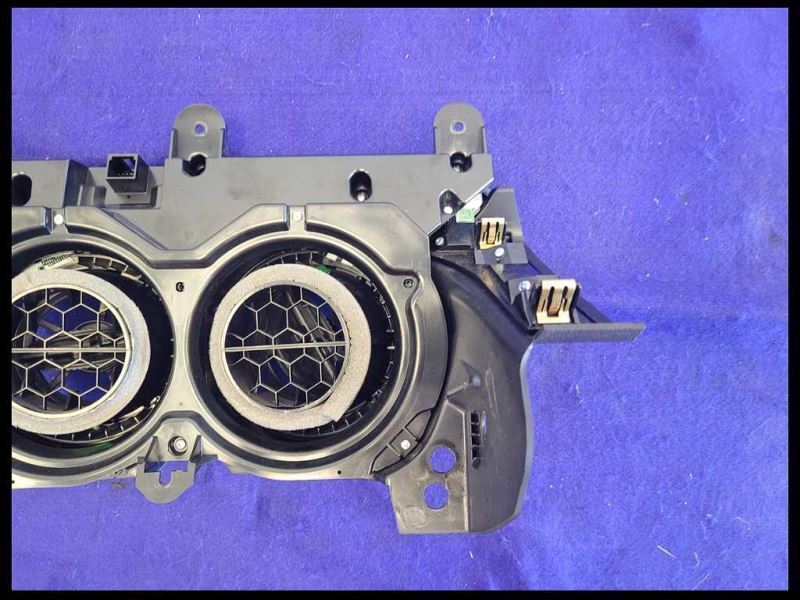 2016-2017 Chevrolet Camaro SS Temperature Control Dual Zone Opt CJ2 ID 84078980 - The Parts Farm