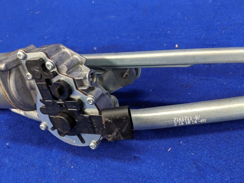 2008-2013 BMW M3 E46 Windshield Wiper Transmission Motor Linkage Arm - The Parts Farm