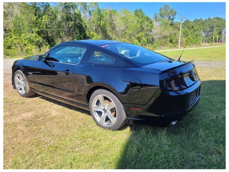 2011-2014 Ford Mustang GT S197 Fuse Box Engine Right Hand Engine Bay 2352 - The Parts Farm