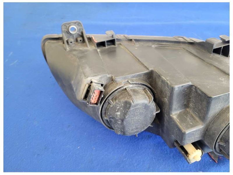2008-2009 Pontiac G8 Sedan 6.0L V8 Driver Front Headlight Lamp *Broke Tabs* 2529 - The Parts Farm