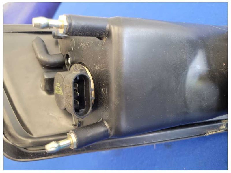 2003-2004 Ford Mustang Cobra SVT DOHC Passenger Front Headlight Lamp 2573 - The Parts Farm
