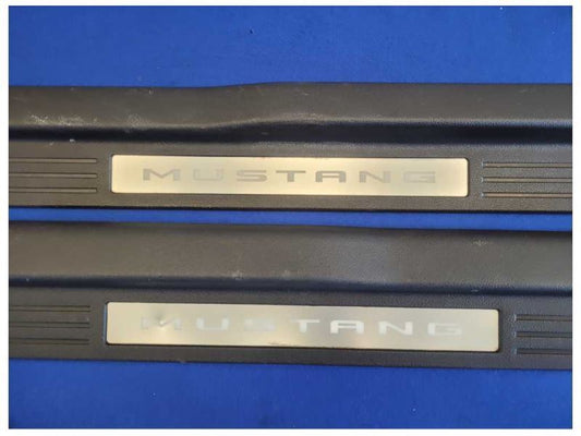 2011-2014 Ford Mustang GT Pair Door Sill Scuff Plates Lighted *Broke Tab* 2606