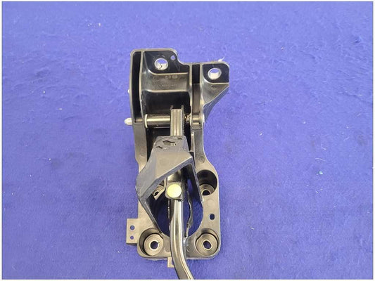 20152017 Ford Mustang GT S550 Pedal Cage Brake Automatic Transmission A/T 2741