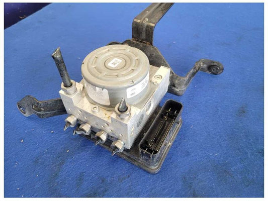 2020 Ford Mustang GT S550 ABS Module Anti-Lock Brake Pump System 2572