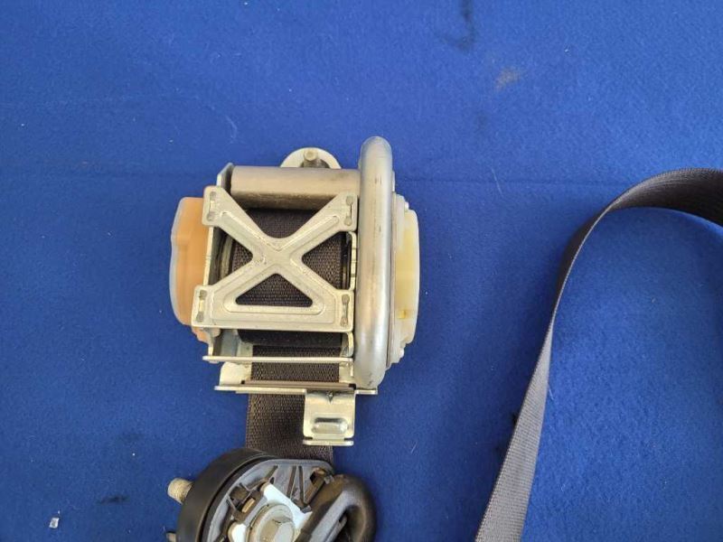 2011-2014 Ford Mustang GT Passenger Front Coupe Seat Belt Retractor 2568 - The Parts Farm