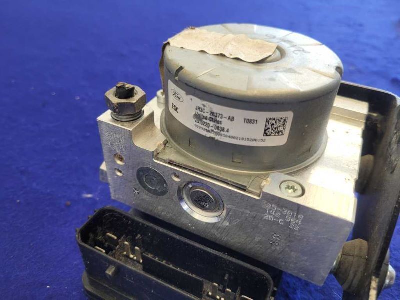 2018-2023 Ford Mustang GT S550 ABS Anti-Lock Brake Module Caliper A/T 212 - The Parts Farm