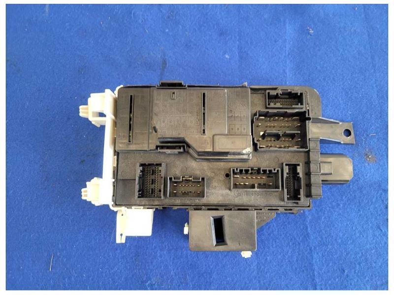 2014 Ford Mustang GT 5.0L S197 Body Control Module M/T BCM Coupe Fuse 2597 - The Parts Farm