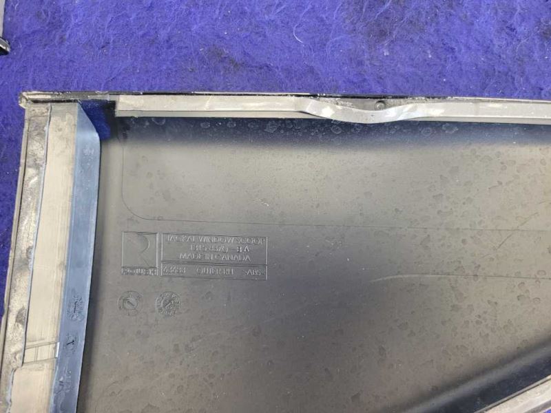 2015-2021 Ford Mustang GT S550 Quarter Glass Louvers Side Window Paint G1 - The Parts Farm
