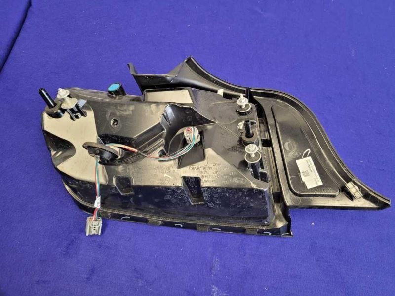 2018-2023 Ford Mustang GT S550 Passenger Right Taillight Lamp Brake Lens 2287 - The Parts Farm