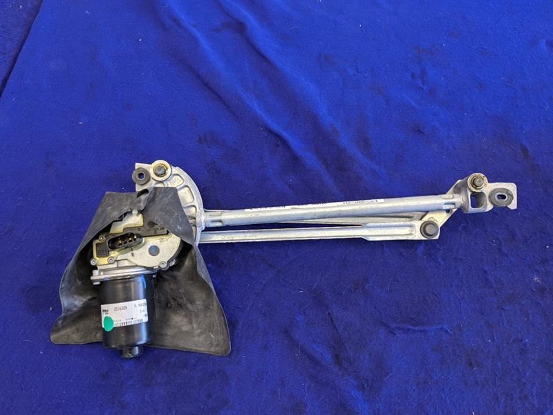 2014-2017 Chevrolet Caprice 6.0L Sedan Windshield Wiper Motor Linkage Arm - The Parts Farm