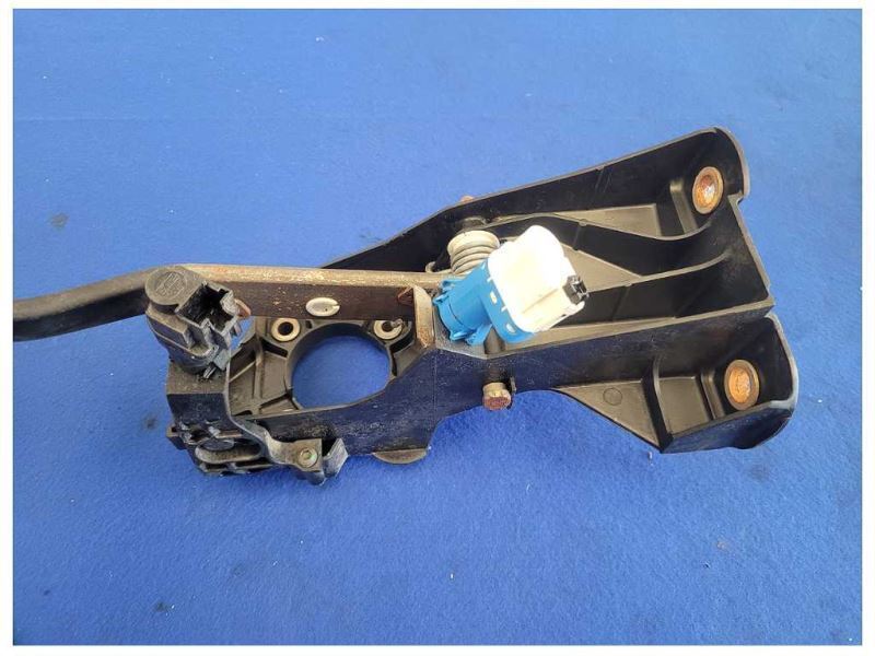 2006 Ford Mustang GT 4.6L Convertible Brake Pedal Cage Box 2542 - The Parts Farm