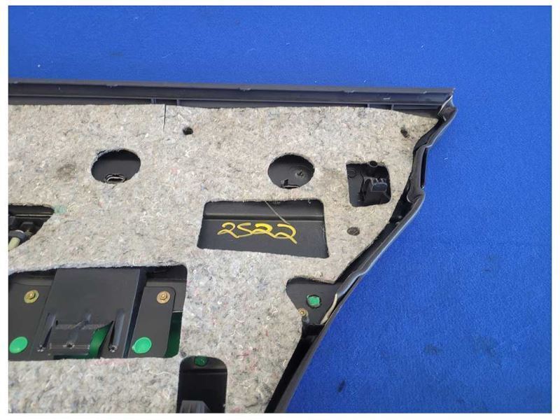 2003-2004 Mercury Marauder 4.6L 4v Passenger Rear Door Panel Card 2522 - The Parts Farm