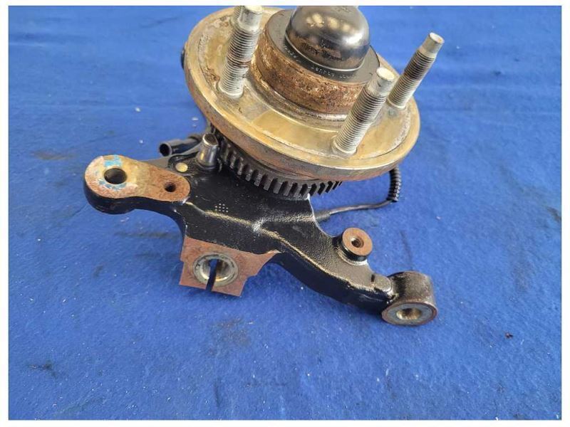 2005-2009 Ford Mustang GT 4.6L Saleen Passenger Front Spindle Knuckle Hub 2453 - The Parts Farm