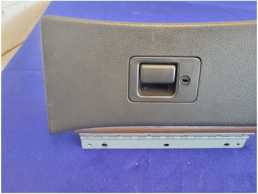19992004 Ford Mustang GT 4.6L Glove Box Passenger Dash Right 2675