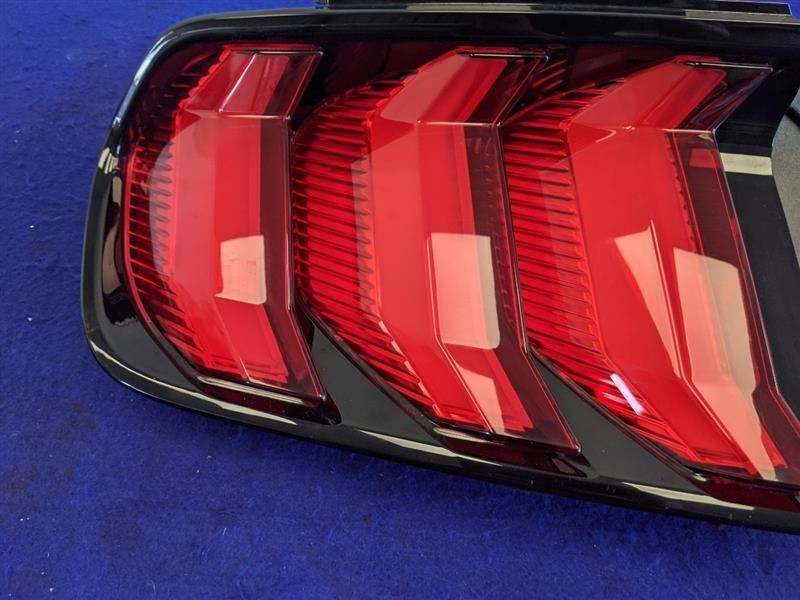 2018-2023 Ford Mustang GT S550 Driver Left LH Taillight Lamp Brake Lens OEM - The Parts Farm