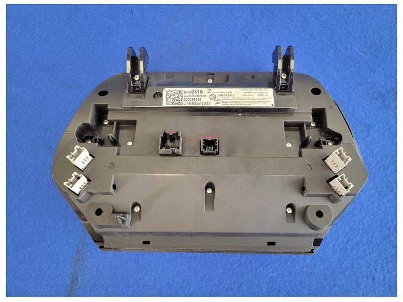 2017-2020 Chevrolet Camaro SS Coupe Info-GPS-TV Screen Display Screen Dash 2492 - The Parts Farm