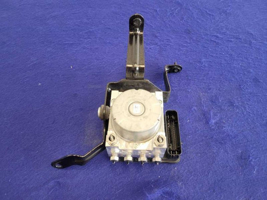 2015-2017 Ford Mustang GT S550 ABS Anti-Lock Brake System Module 2233 - The Parts Farm