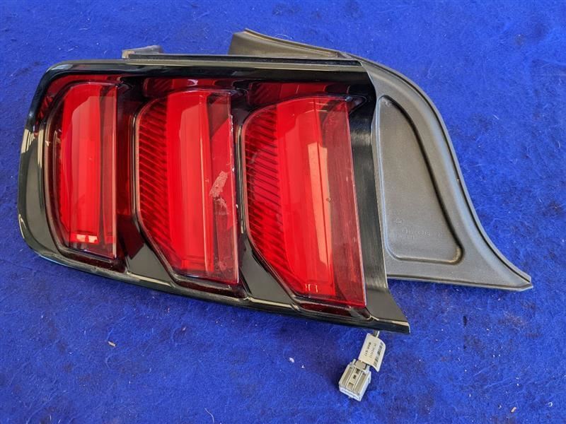 2015-2017 Ford Mustang GT S550 Driver Left LH Taillight Lamp Brake 2197 - The Parts Farm