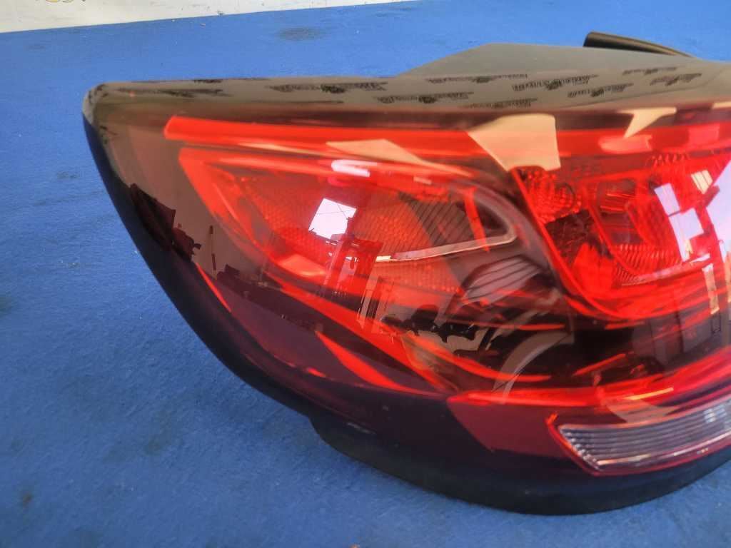 2014-2017 Chevrolet SS Sedan Driver Rear Taillight Quarter Brake Lamp Light 2602 - The Parts Farm