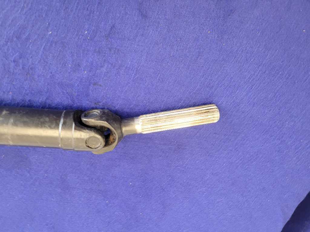 2017 Porsche 911 Turbo 991 Front Driveshaft Shaft Axle *Bad Rubber* 2421 - The Parts Farm