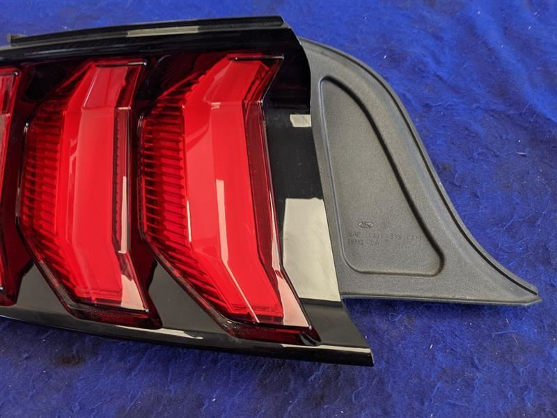 2018-2023 Ford Mustang GT S550 Driver Left LH Taillight Lamp Brake Lens OEM - The Parts Farm