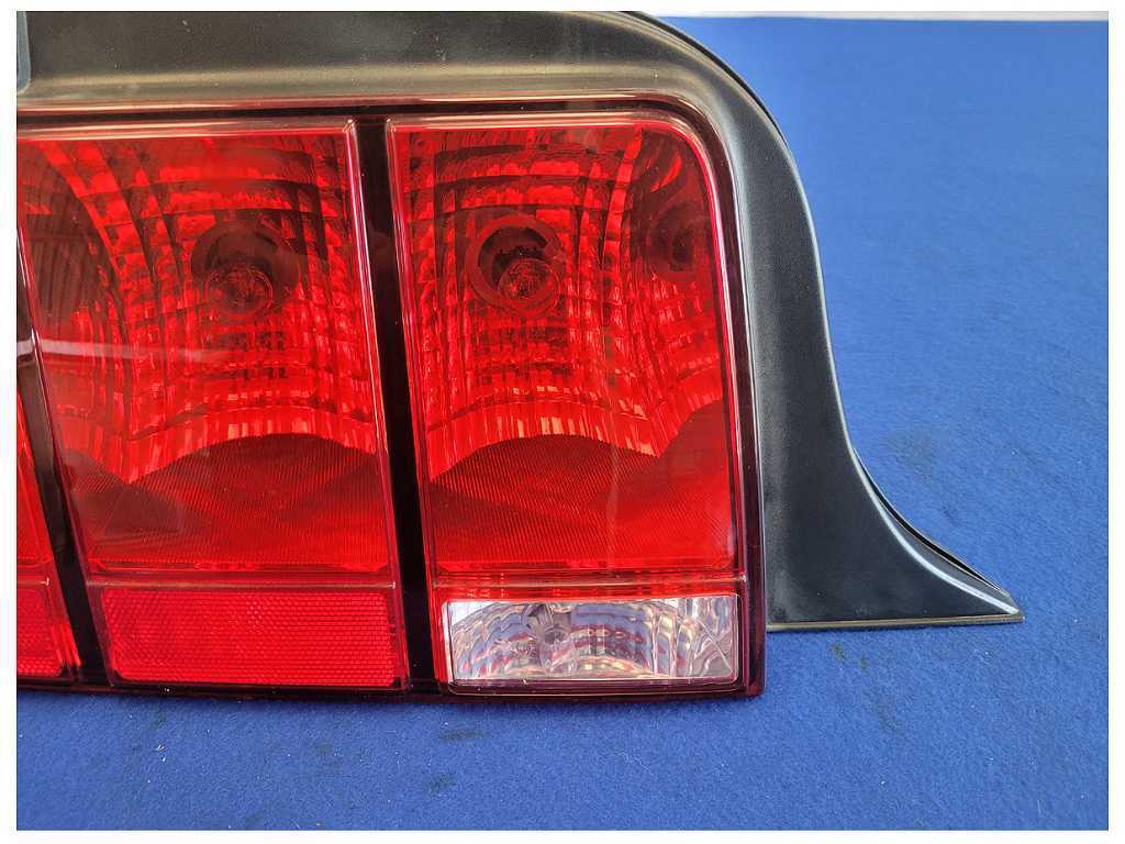 2005-2009 Ford Mustang GT GT500 Driver Rear Taillight Lamp Lens Brake 2541 - The Parts Farm
