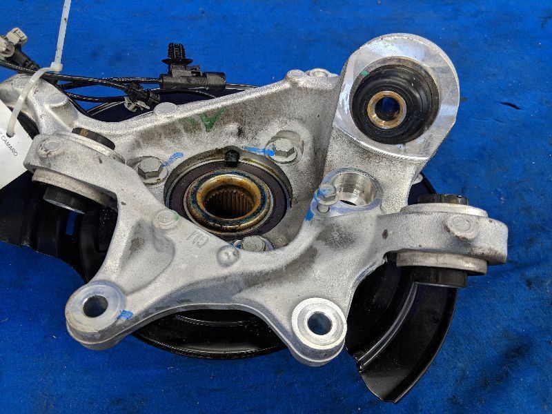 2017-2019 Chevrolet Camaro SS Passenger Right RH Rear Knuckle Hub Spindle - The Parts Farm