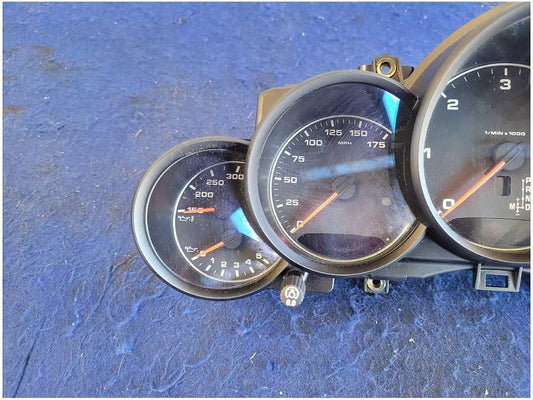 2016 Porsche Cayenne Diesel Gauge Cluster Speedometer Front Driver 2579