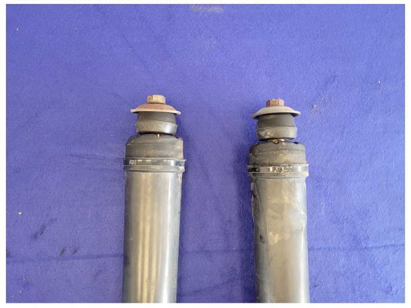1999-2004 Ford Mustang Mach 1 Cobra GT Coupe Pair Tokico Struts 2364 - The Parts Farm