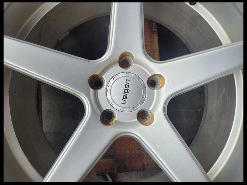 2015-2021 Ford Mustang GT S550 3 Wheels Velgen 20x9 20x10.5 Silver Spoke Rash - The Parts Farm