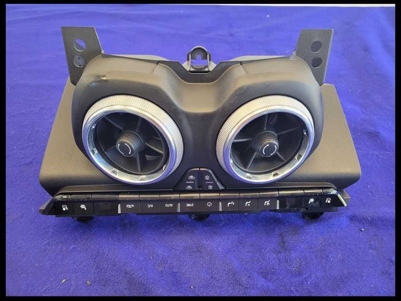 2016-2017 Chevrolet Camaro SS Temperature Control Dual Zone Opt CJ2 ID 84078980 - The Parts Farm