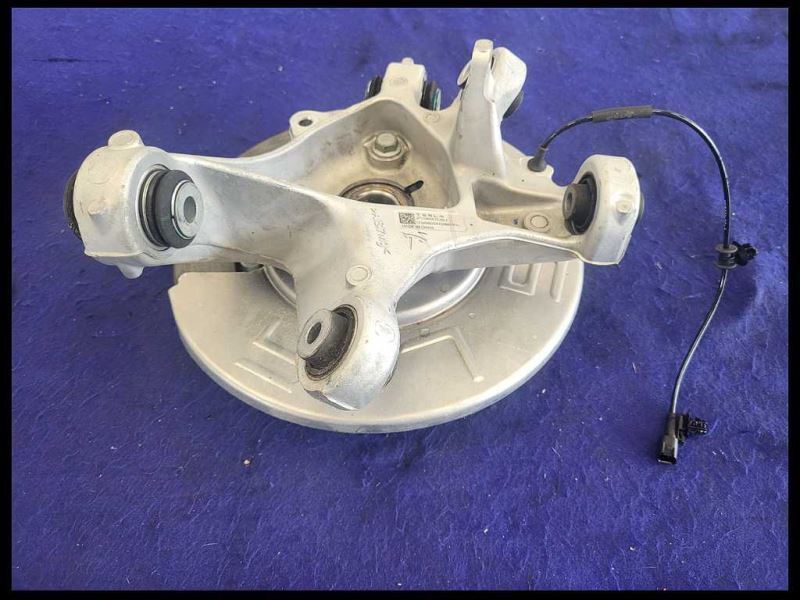 2017-2021 Tesla Model 3 Standard Plus Driver Left Rear Spindle Knuckle Hub - The Parts Farm
