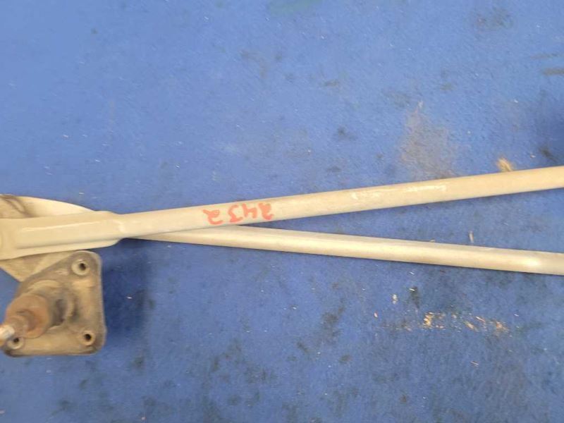 2003-2006 Chevrolet SSR Pickup Truck Windshield Wiper Linkage Motor 2432 - The Parts Farm