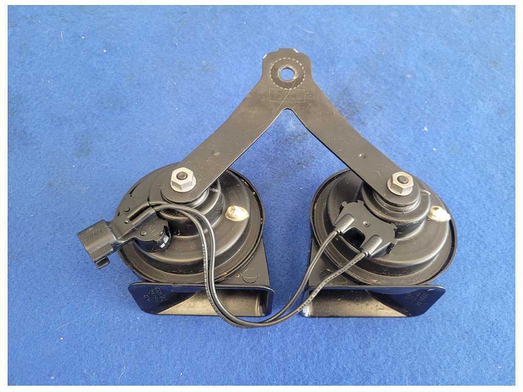 2015-2020 Ford F150 4x4 Pickup Truck Front Dual Horn Emergency Noise 2576 - The Parts Farm