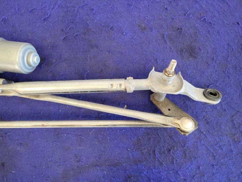 2016-2019 Chevrolet Camaro SS Windshield Wiper Motor Arm Linkage - The Parts Farm