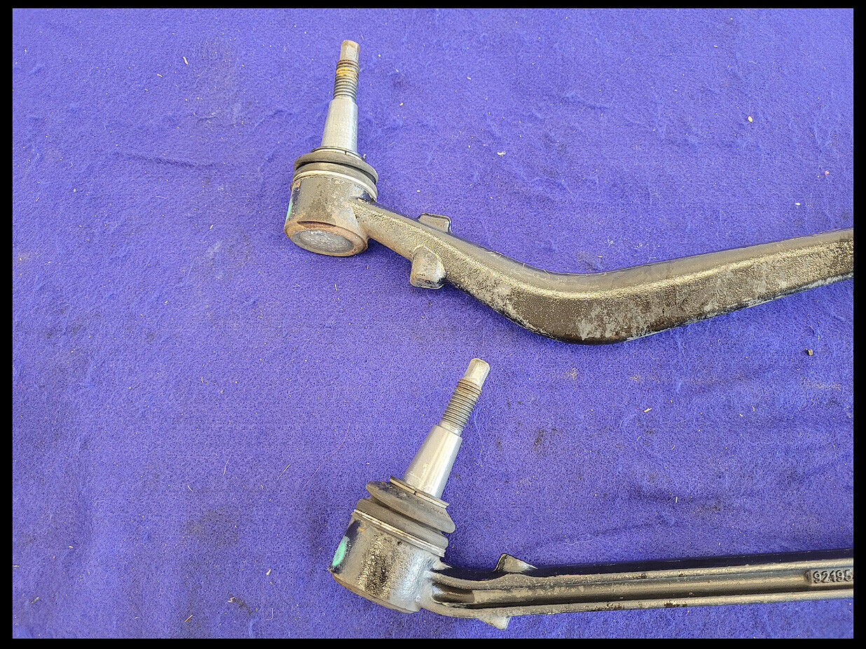 2010 Chevrolet Camaro SS Passenger Right RH Front Lower Control Arm Pair OEM - The Parts Farm